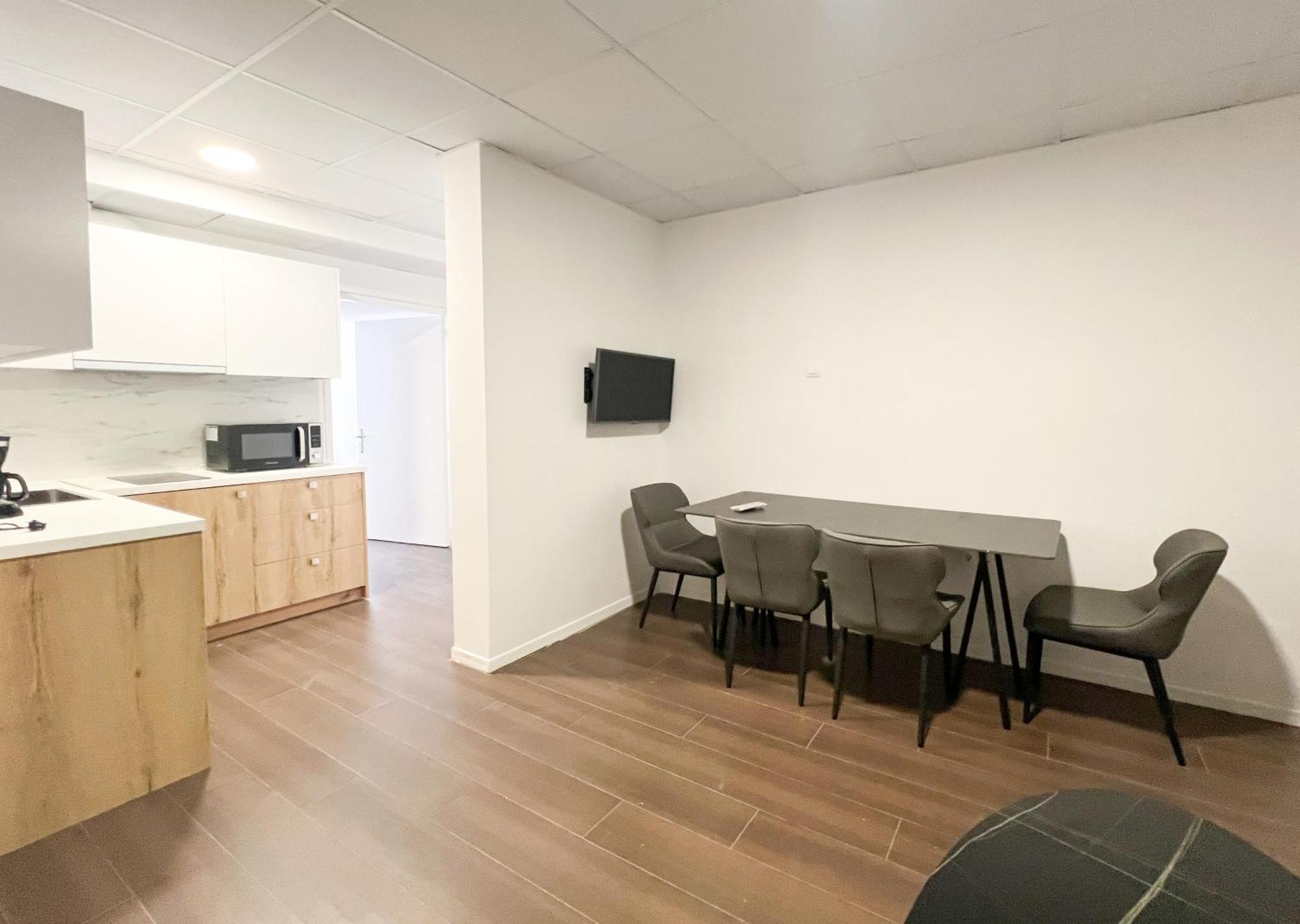 Anhome K11 Serviced Apartments Plus Афины Экстерьер фото