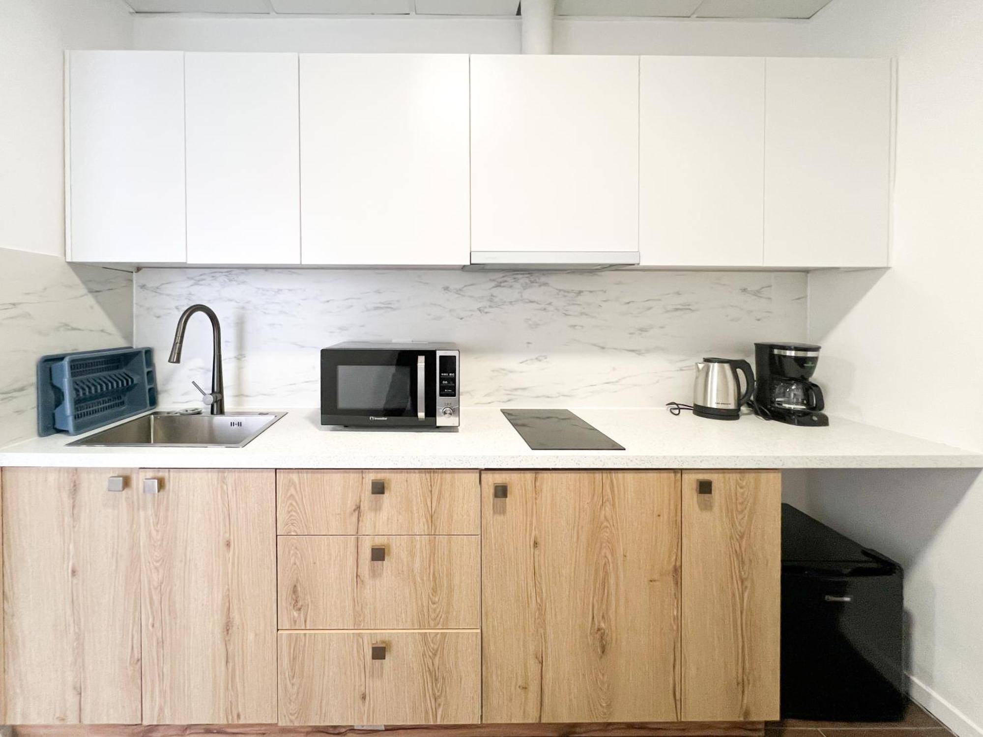 Anhome K11 Serviced Apartments Plus Афины Экстерьер фото