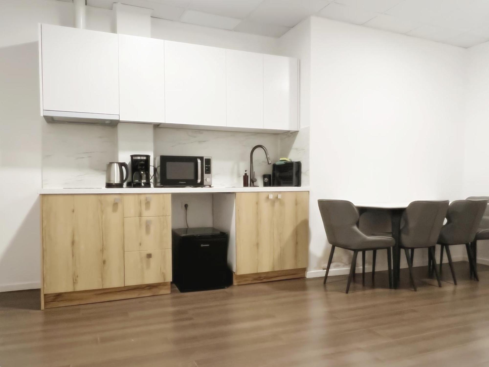 Anhome K11 Serviced Apartments Plus Афины Экстерьер фото